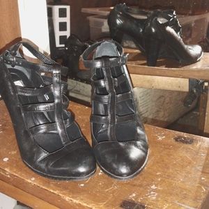 Like new Born Crown heels